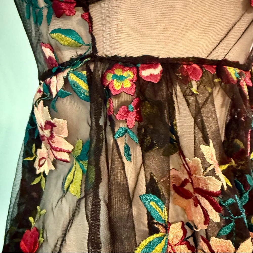 Ecote Floral Embroidered Sheer Top - Picture 5 of 8
